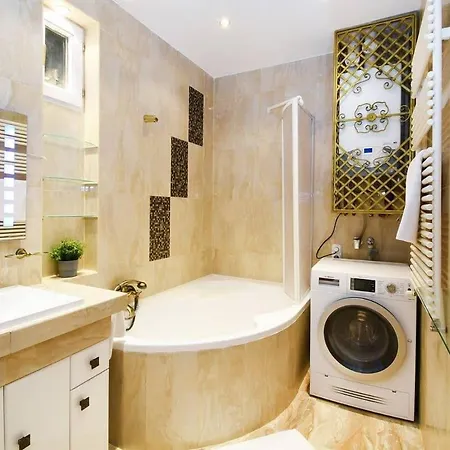 Very Very Spacious New Apartamento Budapeste