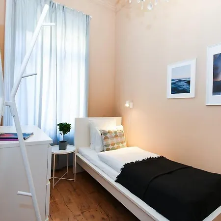 Very Very Spacious New Apartamento Budapeste