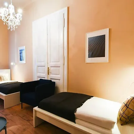 Very Very Spacious New Budapeste