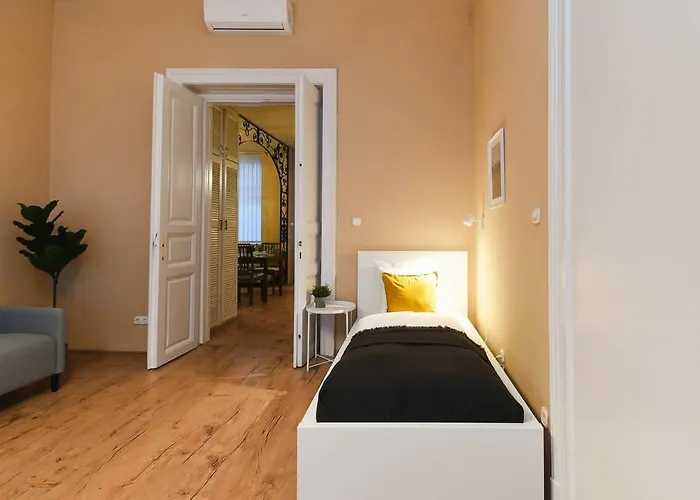 Very Very Spacious New