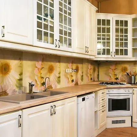 Very Very Spacious New