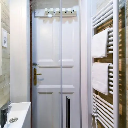 Apartment Very Very Spacious New Budapest